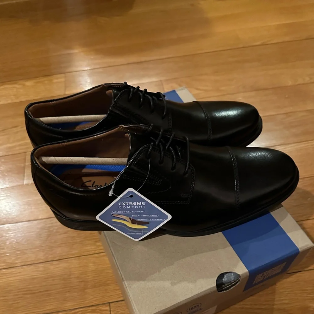 CLARKS men’s Whiddon Cap Toe Black Leather Oxford Dress Shoe